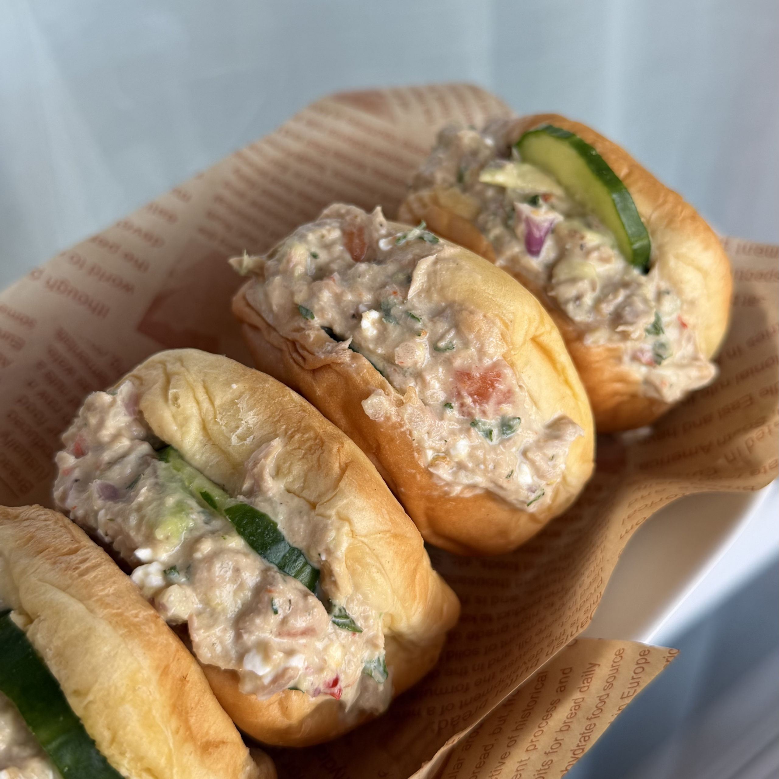 Briochettes farcies au thon et au concombre